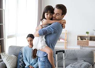 Father hugging daughter, highlighting fathers' rights in Fort Lauderdale